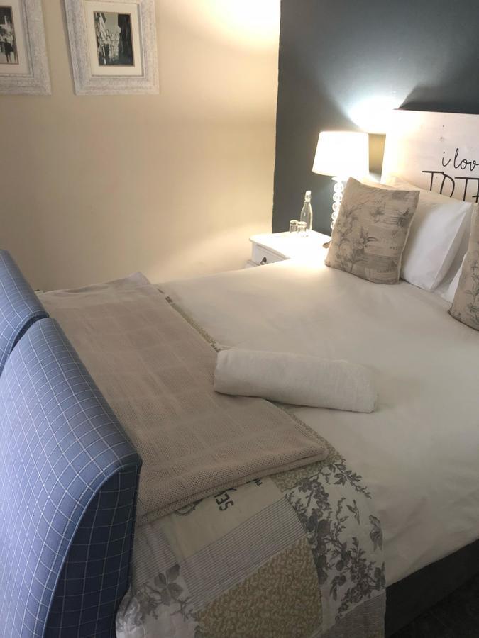 Olive Manor Guest House Ньюкасл Экстерьер фото